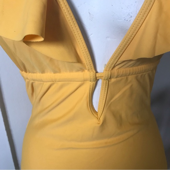 NWOT One Piece Cupshe Bathing Suit - Size M - Picture 5 of 10